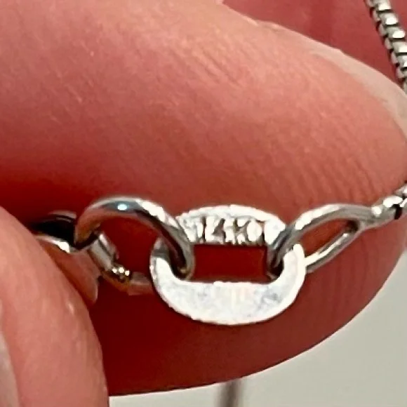 Beautiful 14K White Gold Crucifix Pendant & 1mm White Gold Box Chain - Picture 5 of 6